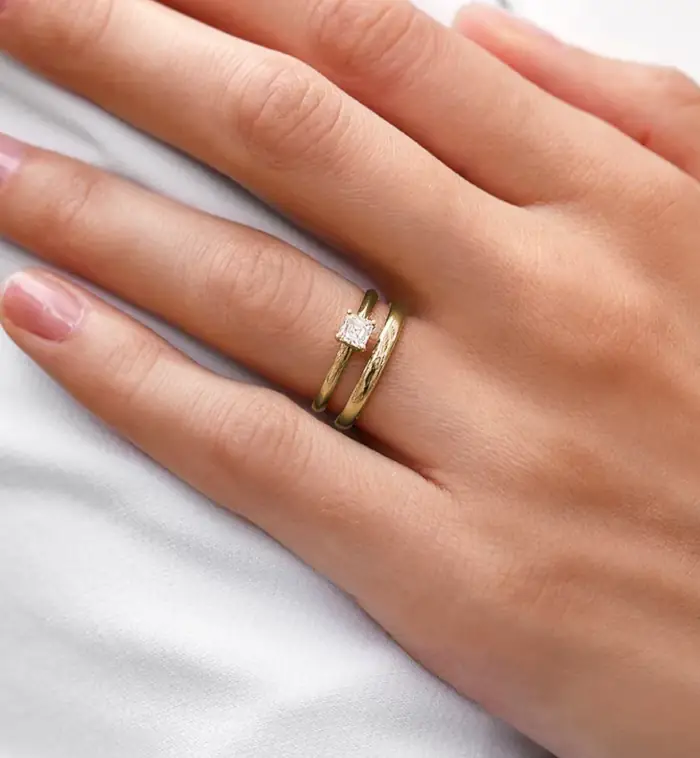 Luxusní dámské zlaté prstýnky