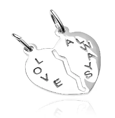 Stříbrný přívěsek ve tvaru přelomeného srdce s nápisem Love Always