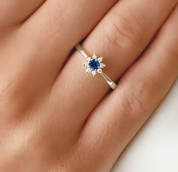 Safírový prstýnek modrá kytička