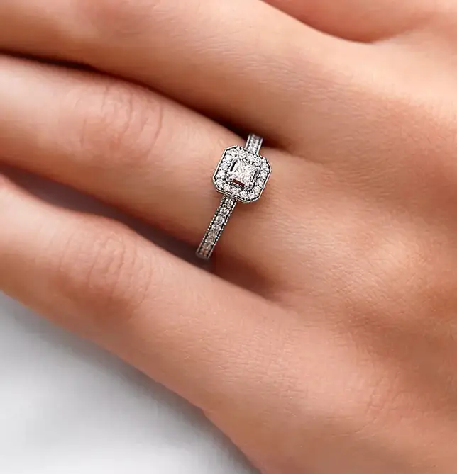 Exkluzivní diamantový prsten