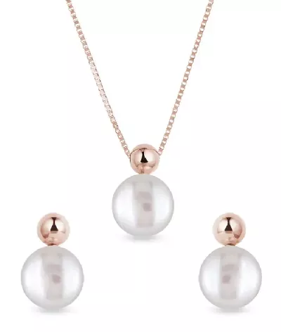 Moderní perlová souprava náušnic a náhrdelníku - pro ženy, které vědí, co chtějí