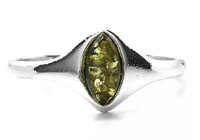 Stříbrný prsten s pravým zeleným jantarem