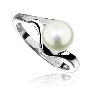 Elegantní stříbrný perlový prsten